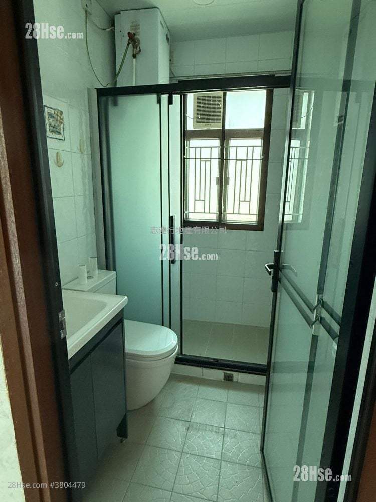 村屋 租盘 3 房 , 1 浴室 700 平方尺