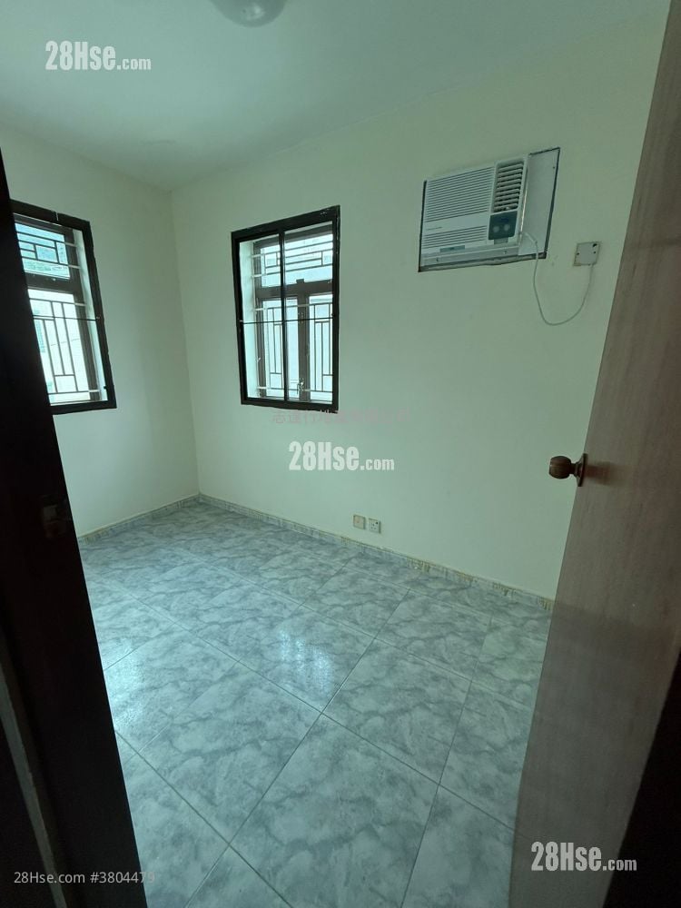 村屋 租盘 3 房 , 1 浴室 700 平方尺