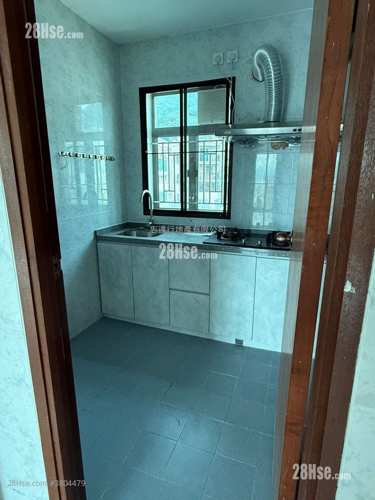 村屋 租盘 3 房 , 1 浴室 700 平方尺