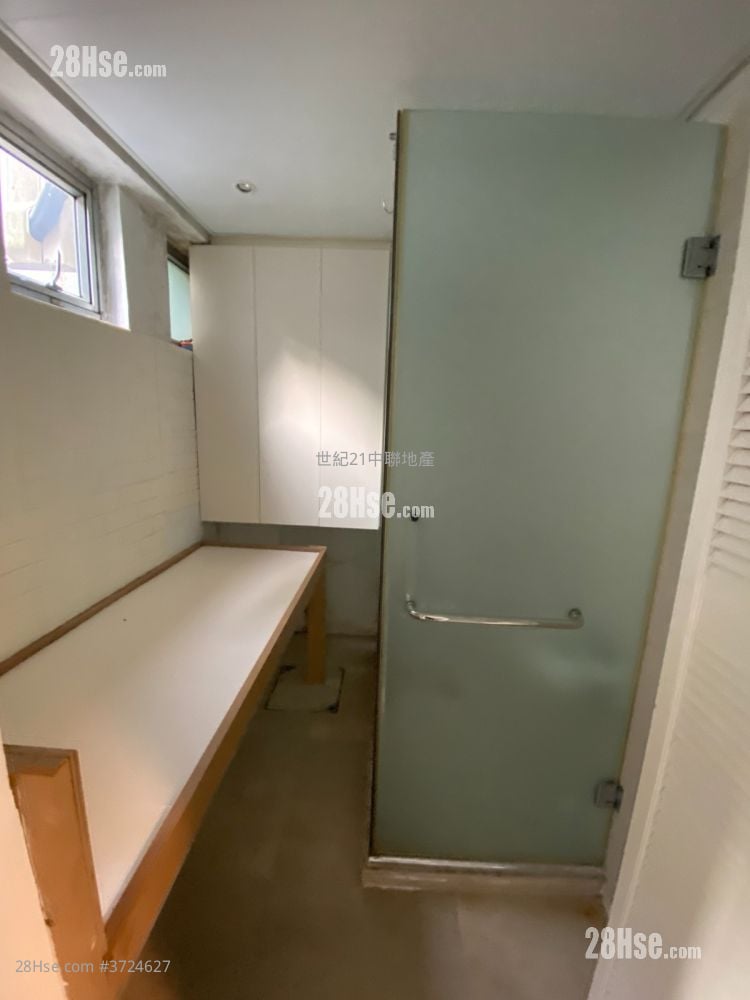 Sunshine Villa 售盘 2 房 , 1 浴室 1,690 平方尺