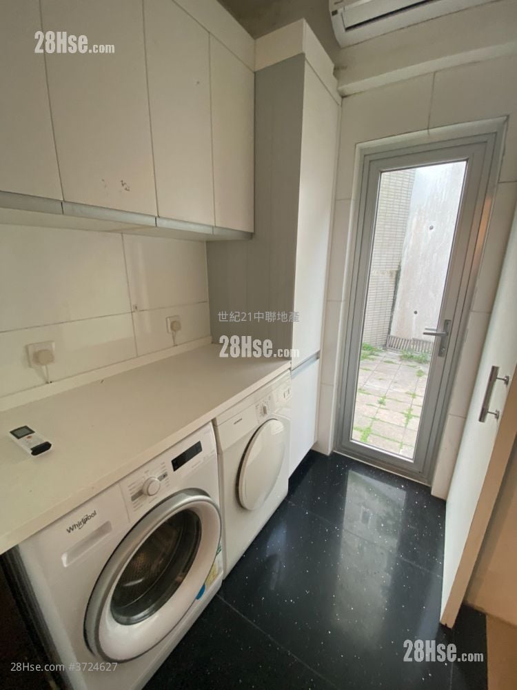 Sunshine Villa 售盘 2 房 , 1 浴室 1,690 平方尺