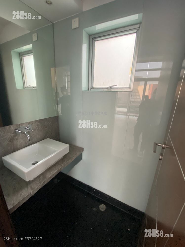 Sunshine Villa 售盘 2 房 , 1 浴室 1,690 平方尺