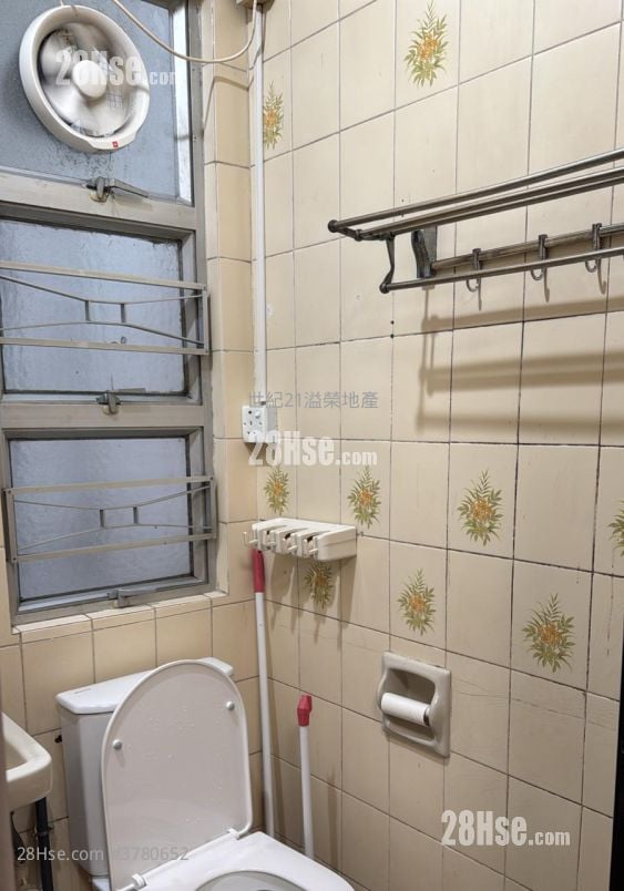 康华大厦 售盘 1 房 , 1 浴室 285 平方尺