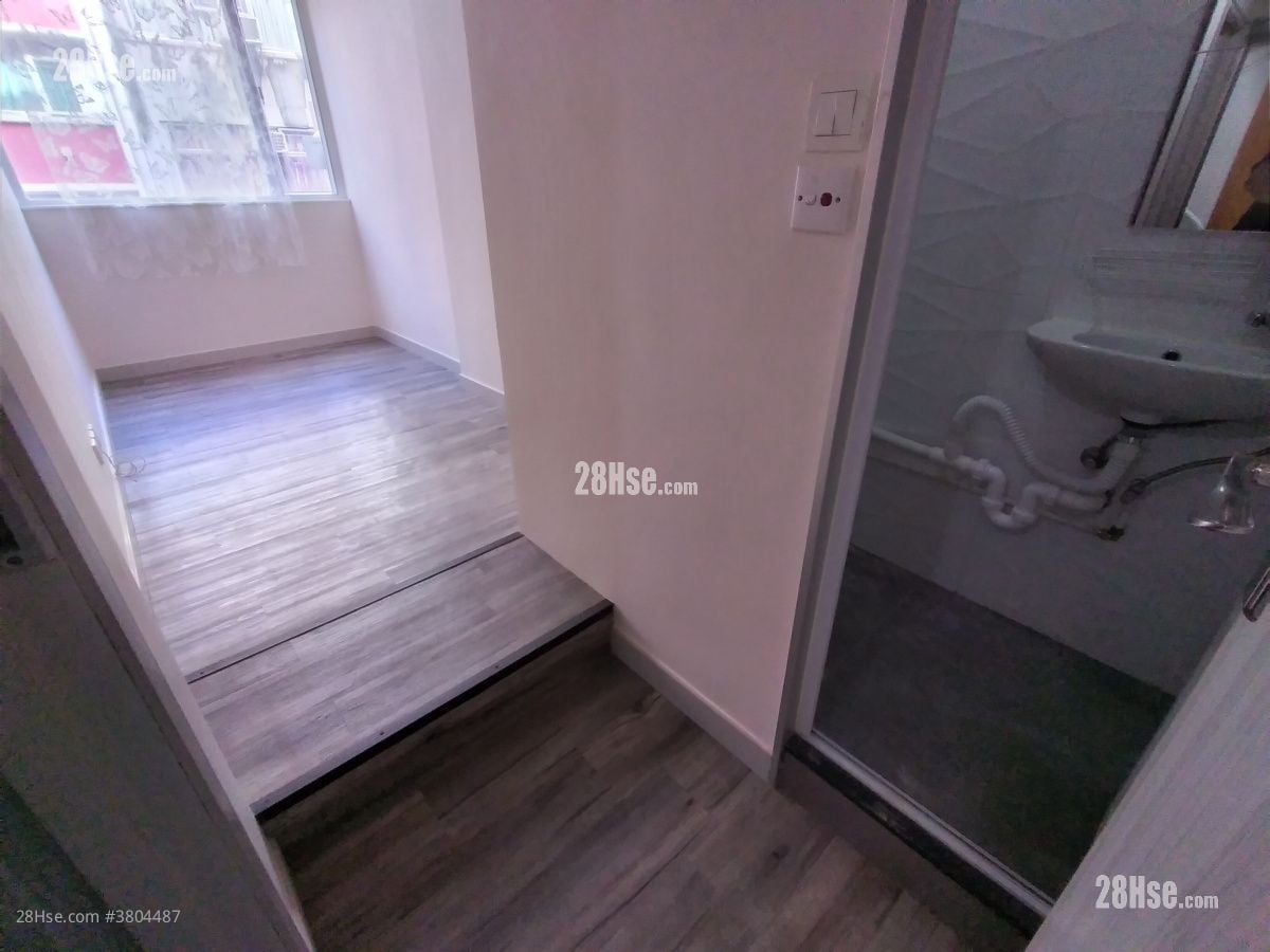 唐楼 租盘 1 浴室 100 平方尺