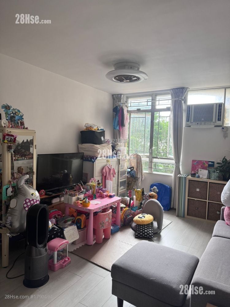 晓丽苑 售盘 3 房 , 1 浴室 604 平方尺