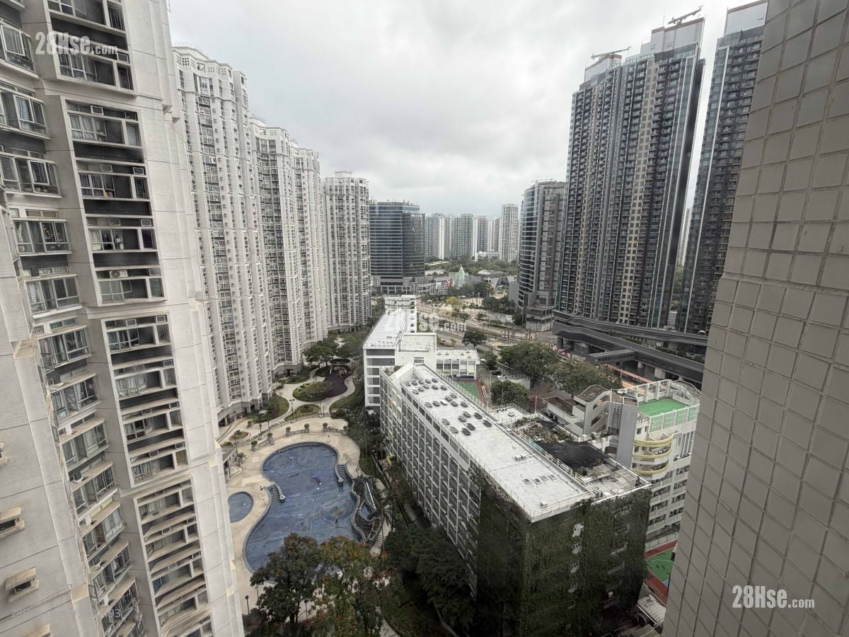 嘉湖山庄 售盘 3 房 , 1 浴室 544 平方尺