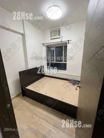 Tsing Yi Garden Sell 2 Bedrooms , 1 Bathroom 343 ft²