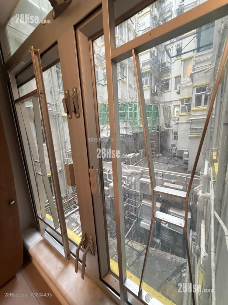 Wing Lee Building Rental Studio , 1 Bathroom 180 ft²