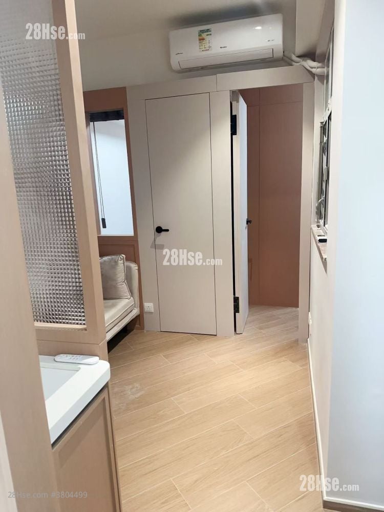 广亚大厦 租盘 2 房 320 平方尺