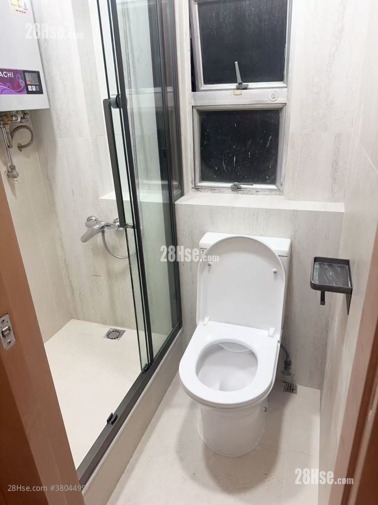 广亚大厦 租盘 2 房 320 平方尺