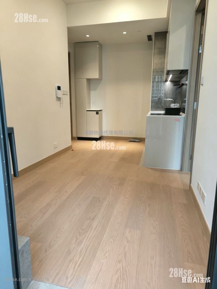 Park Seasons Rental 327 ft²