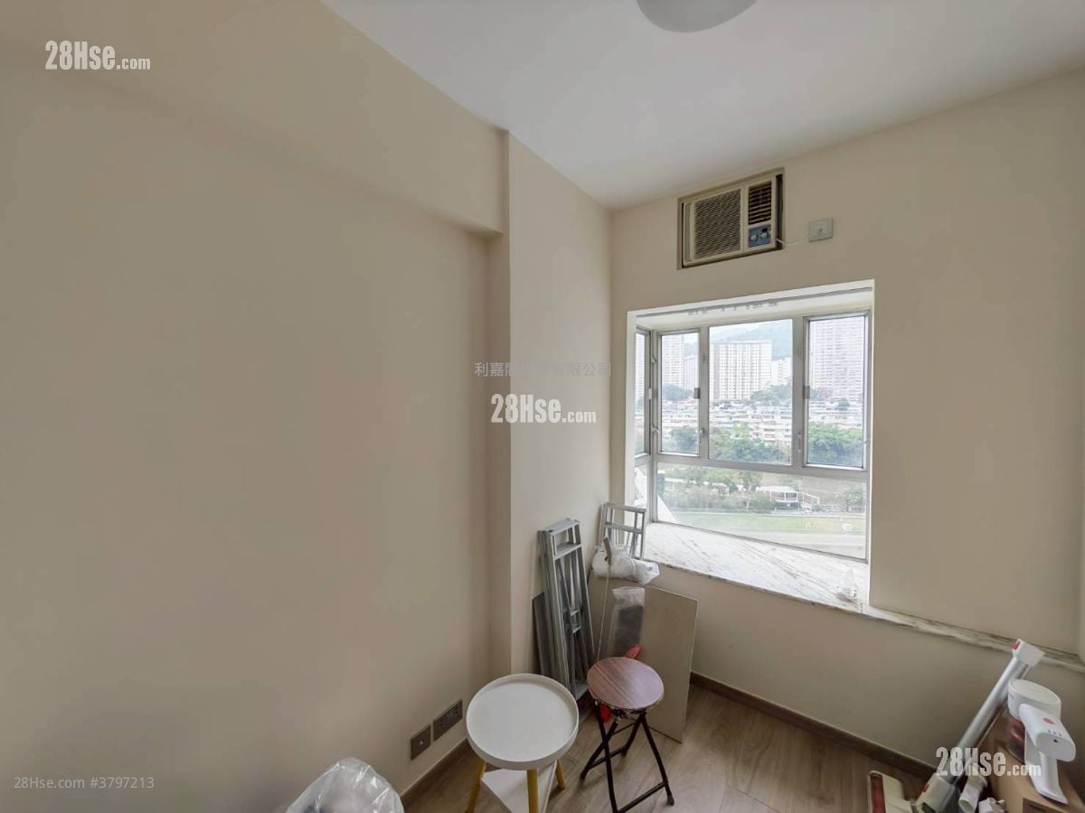 Tsing Yi Garden Rental 2 Bedrooms , 1 Bathroom 343 ft²