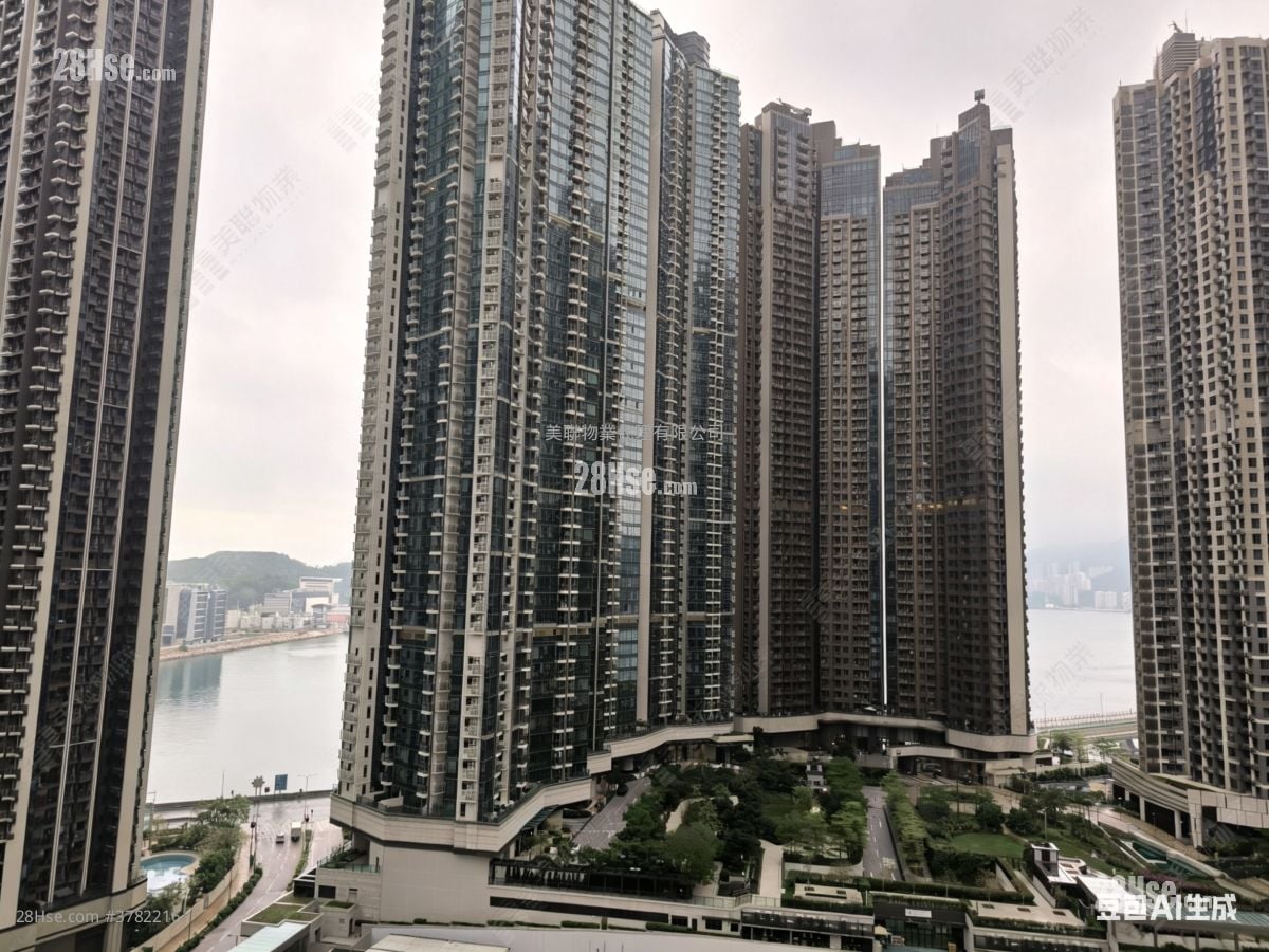 Park Seasons Rental 327 ft²