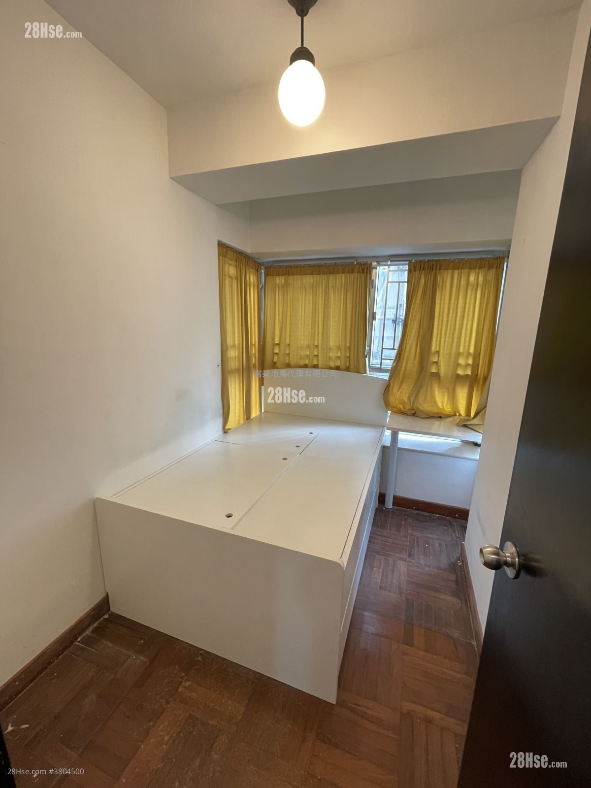 Kellet Court Sell 2 Bedrooms , 1 Bathroom 306 ft²