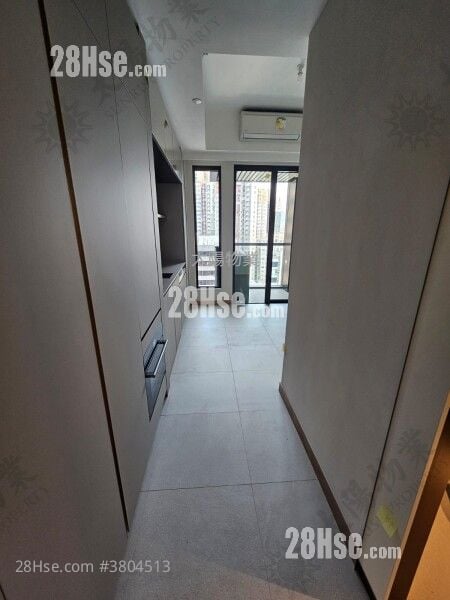 Baker Circle Greenwich Sell 212 ft²