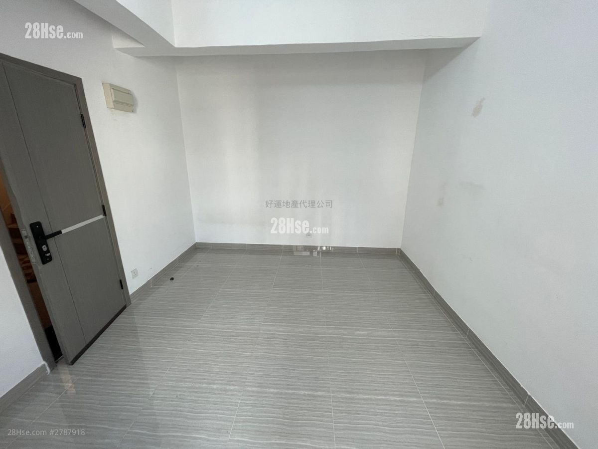 近九龙城广场 租盘 开放式间隔 , 1 浴室 180 平方尺