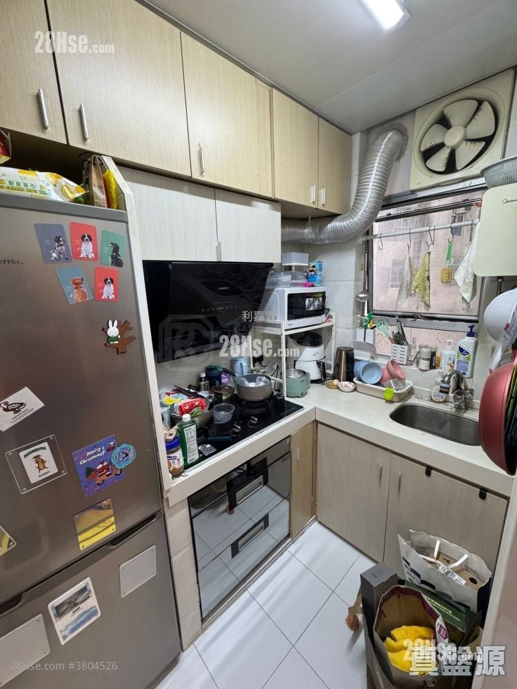 景峰花园 售盘 2 房 , 1 浴室 400 平方尺