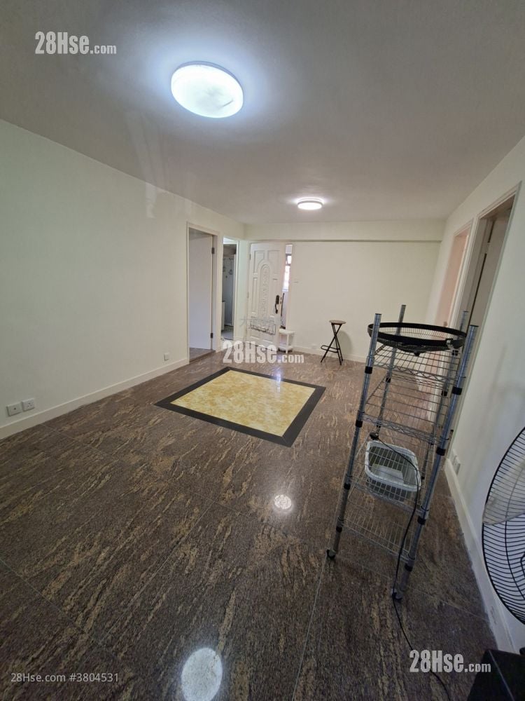 鈞樂新邨 租盤 4 房 , 1 浴室 650 平方呎