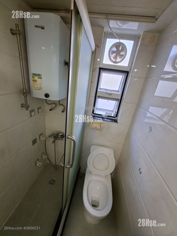 鈞樂新邨 租盤 4 房 , 1 浴室 650 平方呎