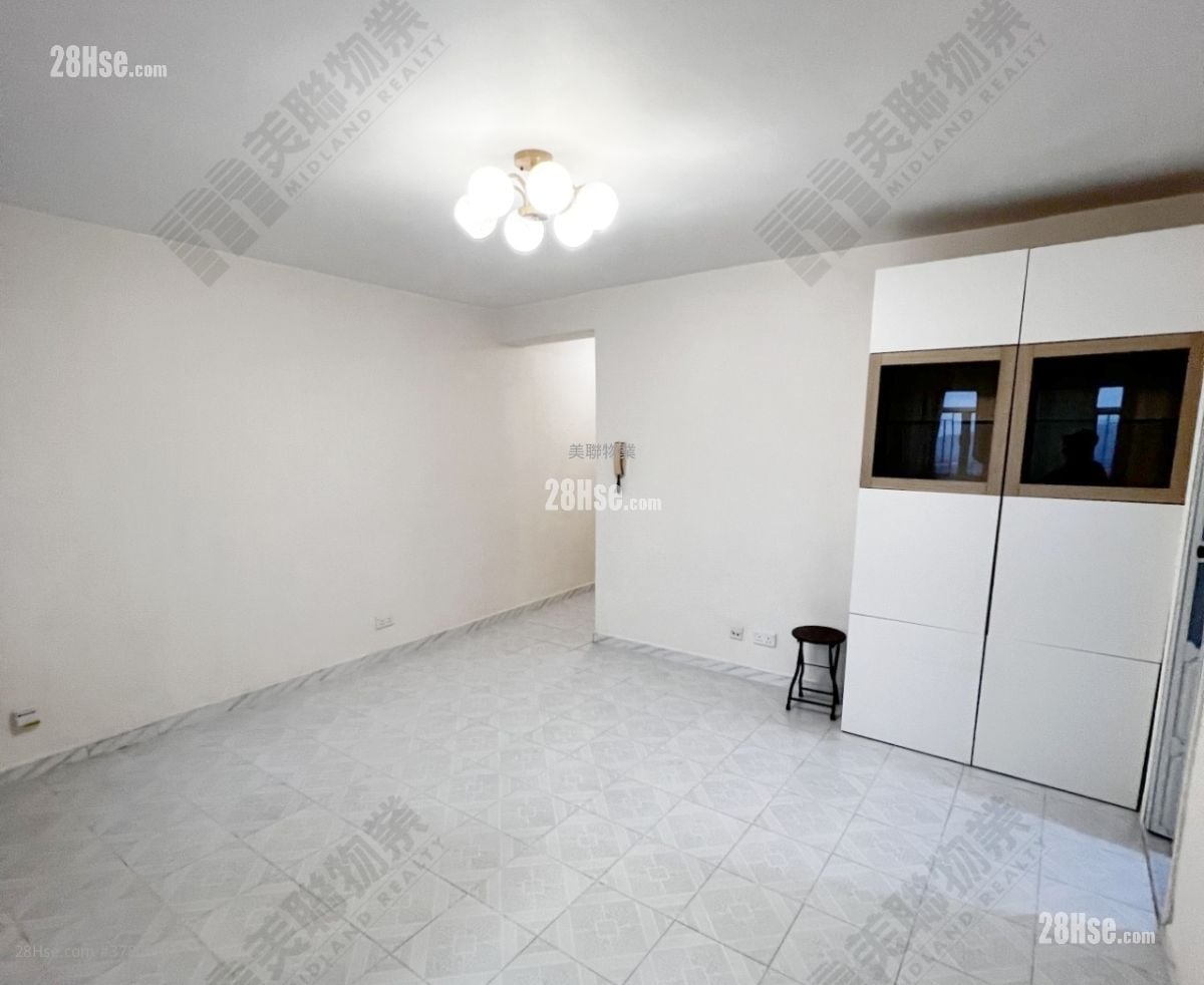 Tsui Lai Garden Sell 2 Bedrooms 427 ft²