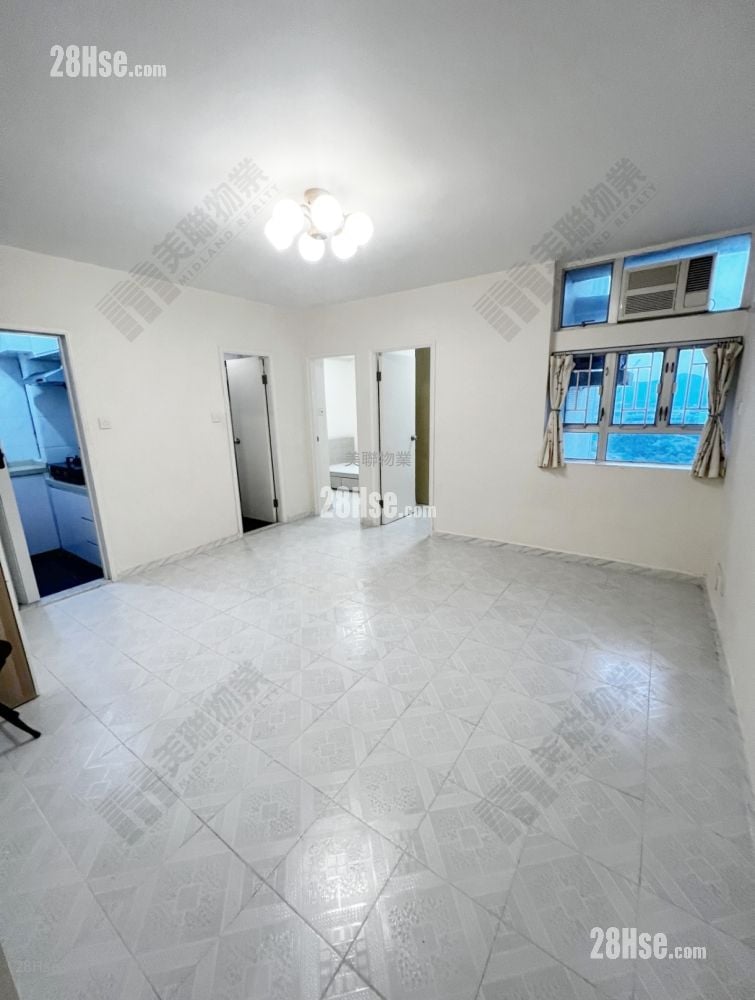 Tsui Lai Garden Sell 2 Bedrooms 427 ft²