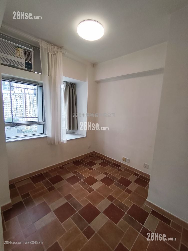 New Kwai Fong Gardens Rental 2 Bedrooms , 1 Bathroom 400 ft²