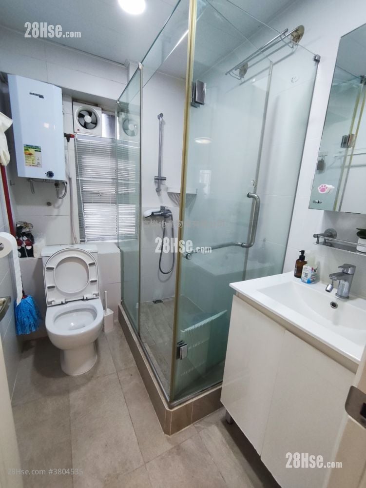 New Kwai Fong Gardens Rental 2 Bedrooms , 1 Bathroom 400 ft²