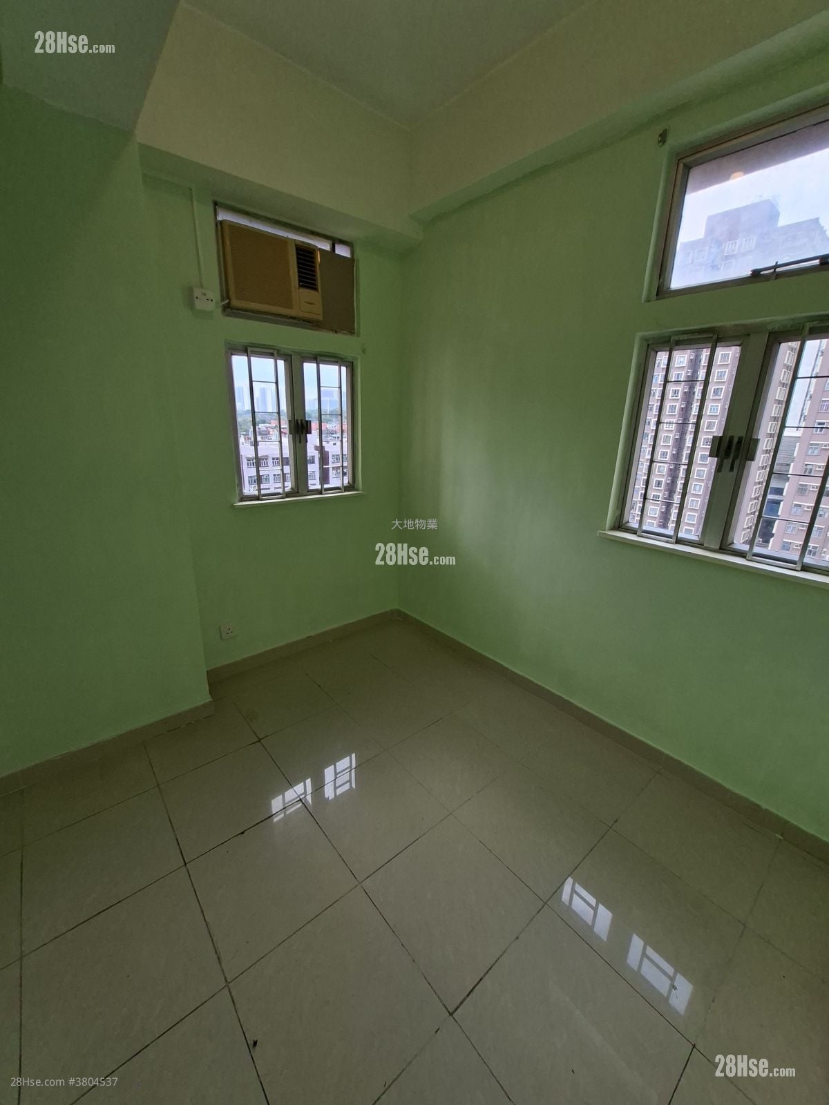 安基大厦 租盘 2 房 , 1 浴室 300 平方尺