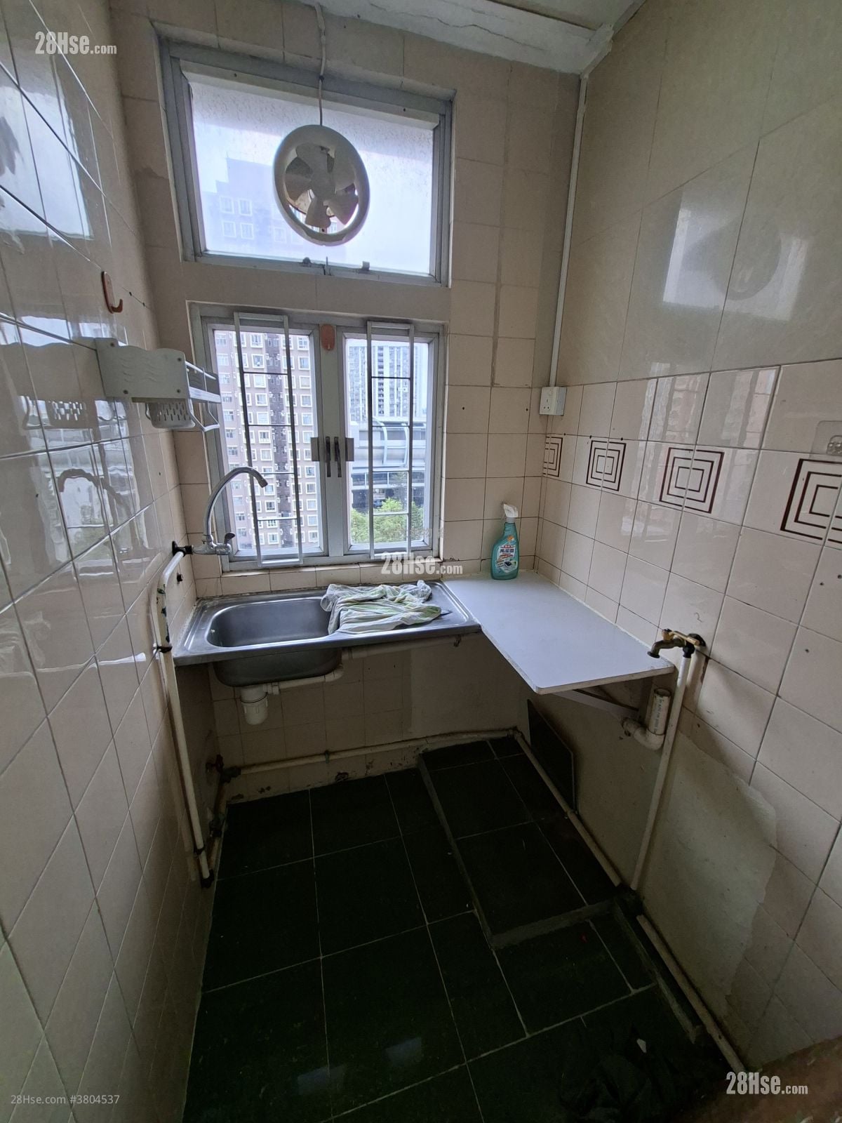 安基大厦 租盘 2 房 , 1 浴室 300 平方尺