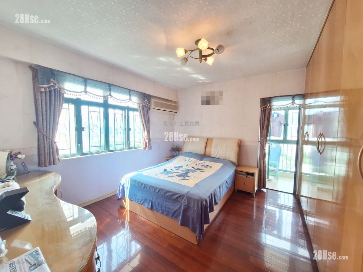 Sunview Garden Sell 3 Bedrooms , 3 Bathrooms 1,335 ft²