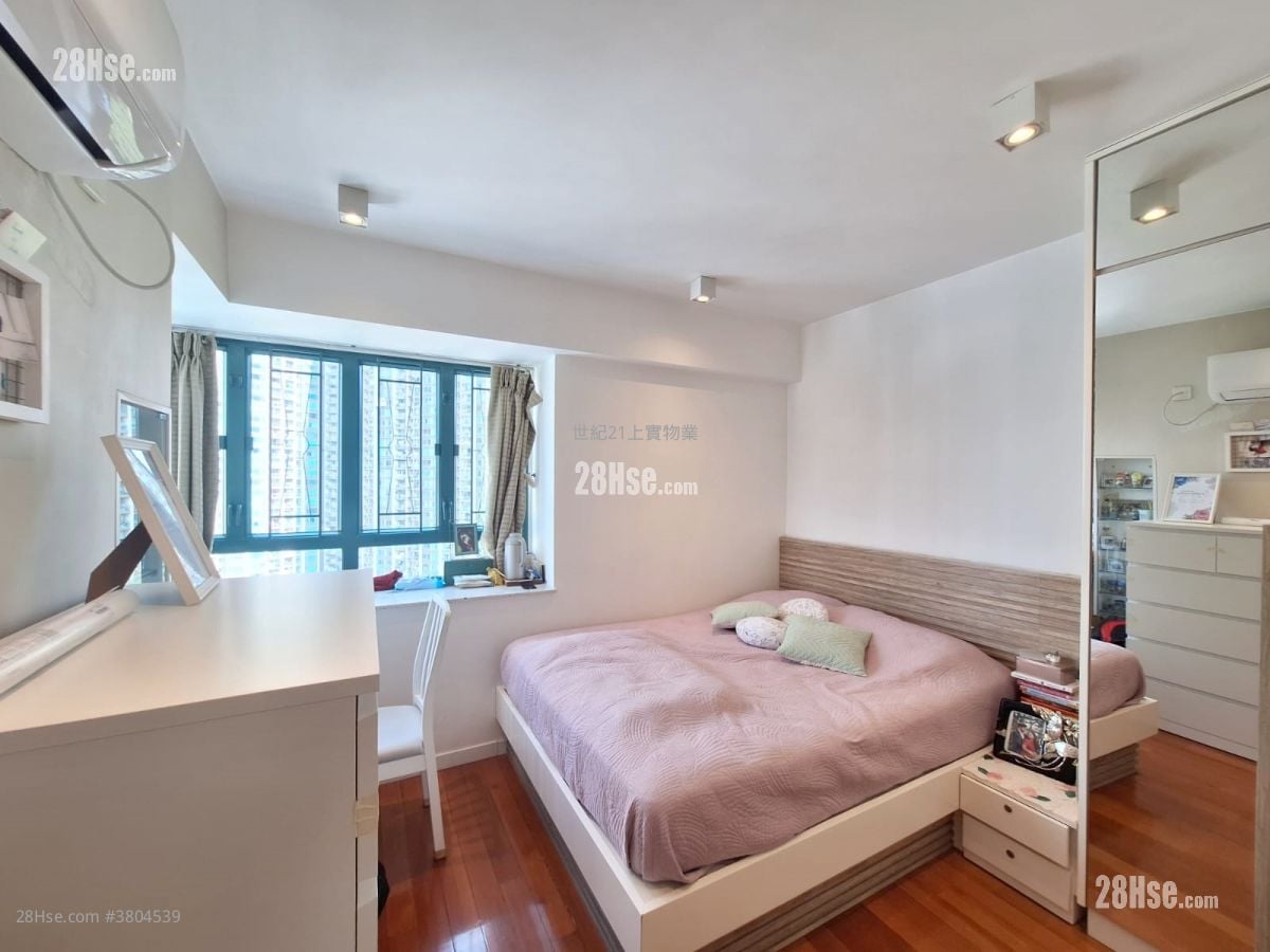 Sunview Garden Sell 3 Bedrooms , 3 Bathrooms 1,335 ft²