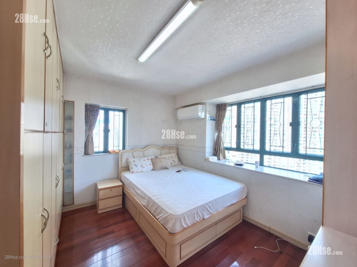 Sunview Garden Sell 3 Bedrooms , 3 Bathrooms 1,335 ft²