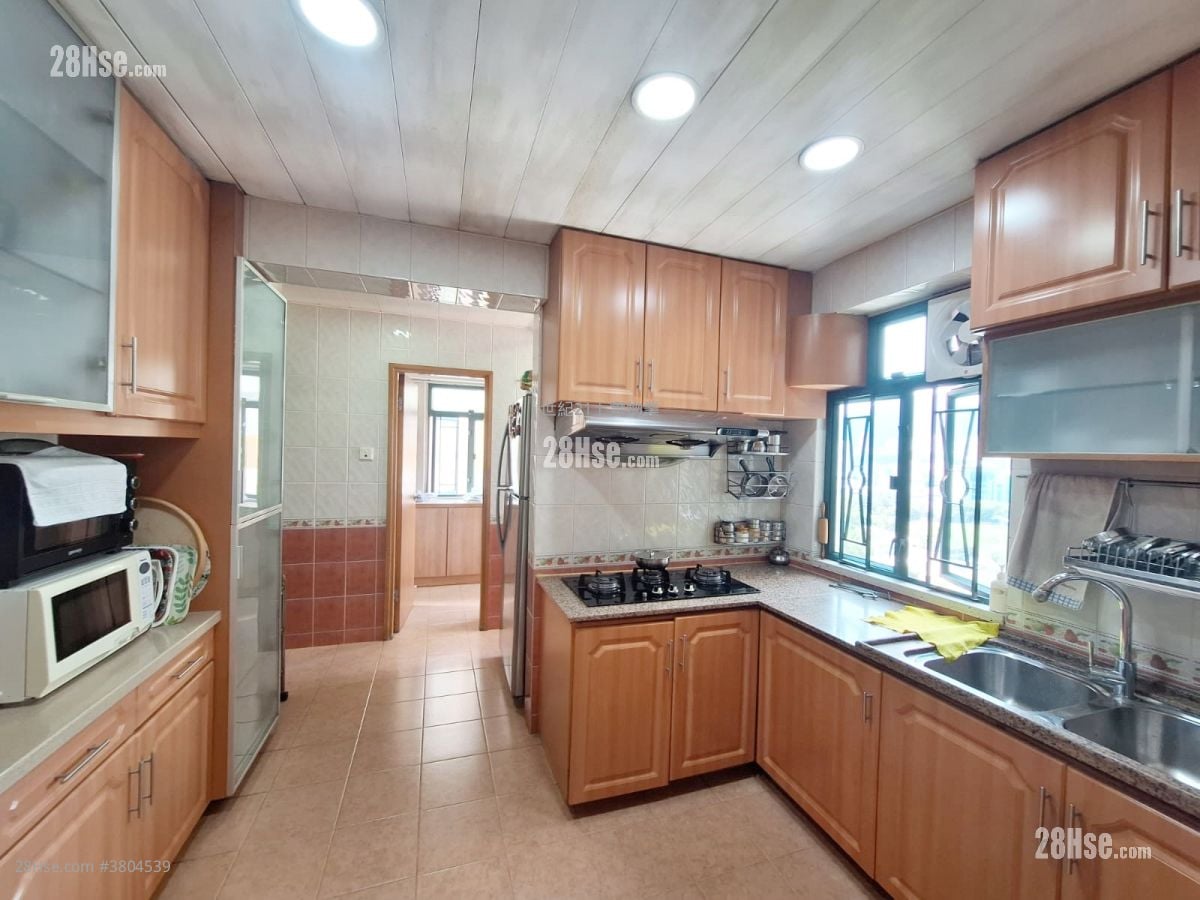 Sunview Garden Sell 3 Bedrooms , 3 Bathrooms 1,335 ft²