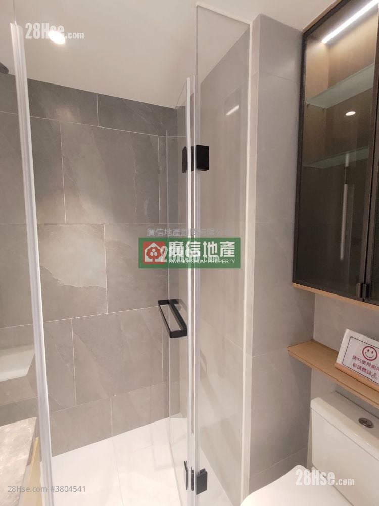 Uptify Sell Studio , 1 Bathroom 172 ft²