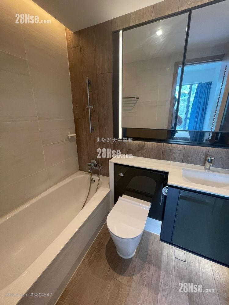 The Bloomsway Rental 382 ft²