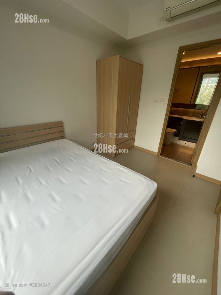 The Bloomsway Rental 382 ft²