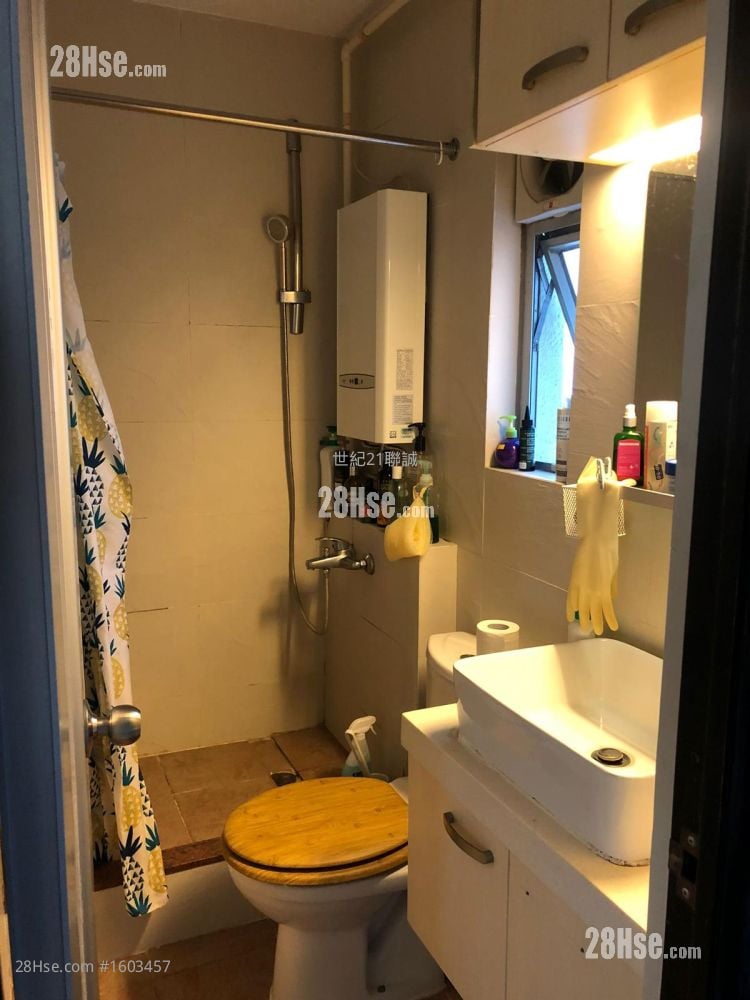 高俊苑 租盘 2 房 , 1 浴室 426 平方尺