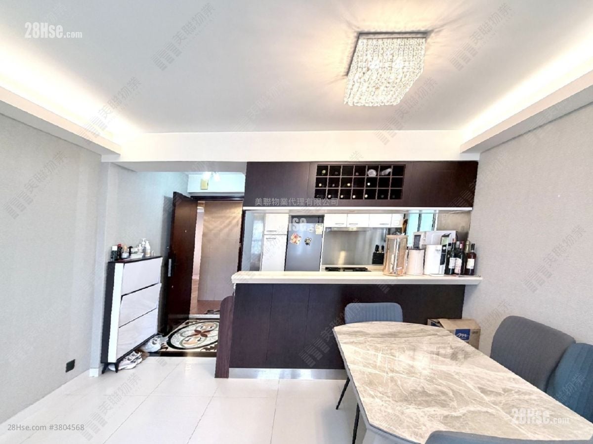 又一村花园 售盘 3 房 805 平方尺