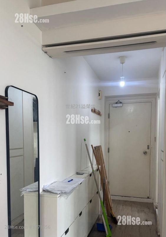 Tung Tao Court Sell 3 Bedrooms , 1 Bathroom 554 ft²