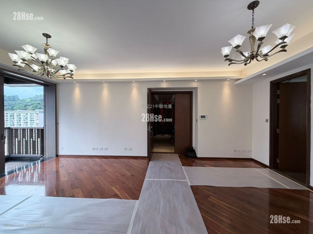 8 Chun Fai Terrace Sell 4 Bedrooms , 3 Bathrooms 1,542 ft²