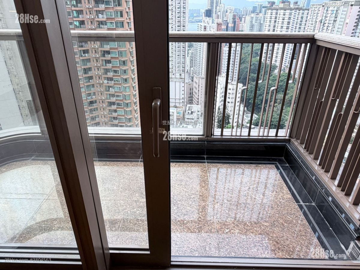 8 Chun Fai Terrace Sell 4 Bedrooms , 3 Bathrooms 1,542 ft²