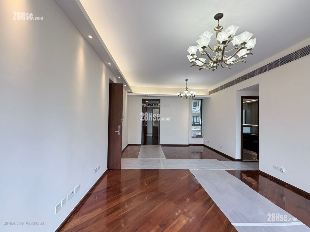 8 Chun Fai Terrace Sell 4 Bedrooms , 3 Bathrooms 1,542 ft²