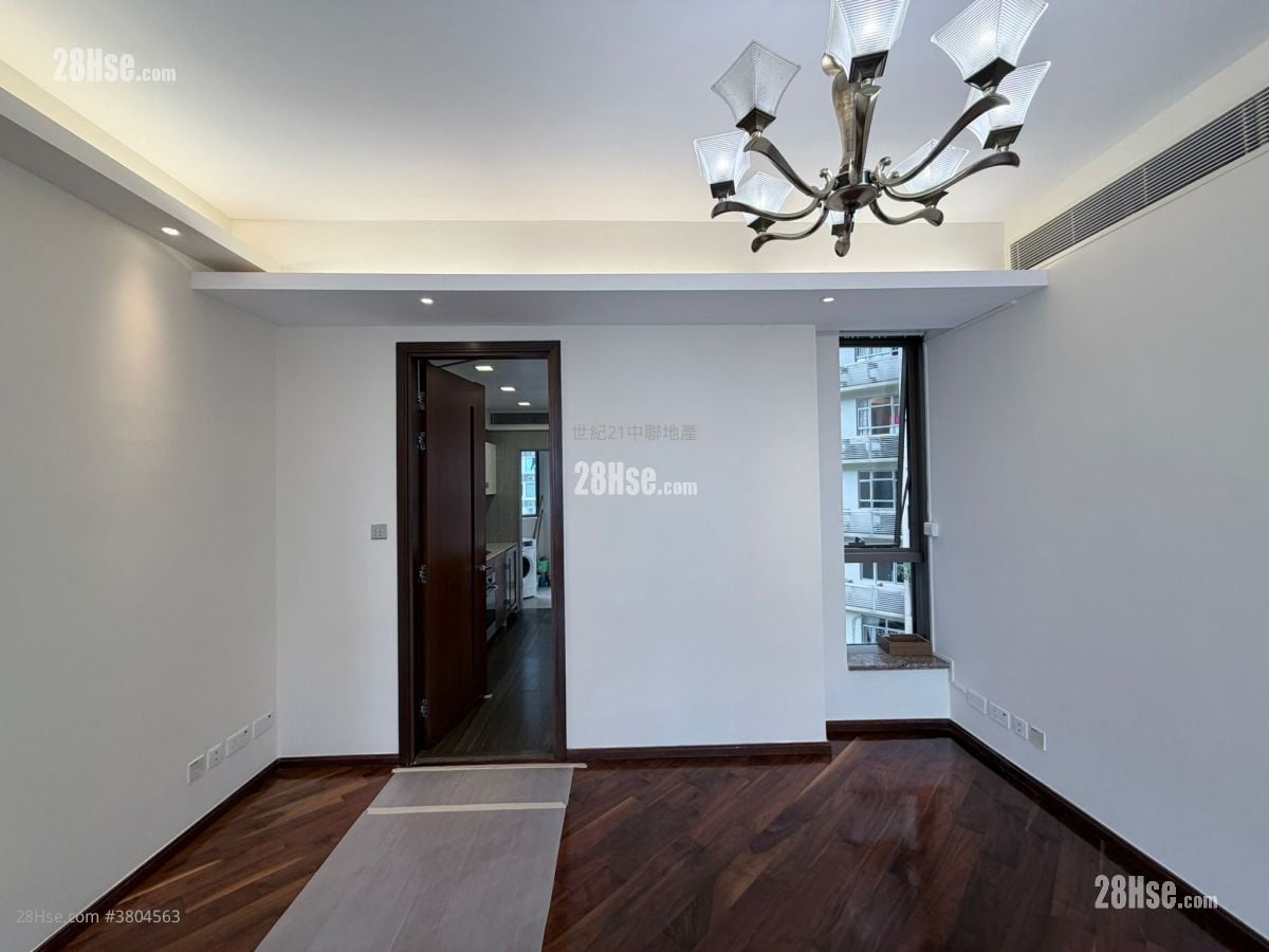 8 Chun Fai Terrace Sell 4 Bedrooms , 3 Bathrooms 1,542 ft²
