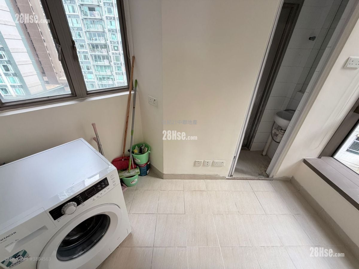 8 Chun Fai Terrace Sell 4 Bedrooms , 3 Bathrooms 1,542 ft²