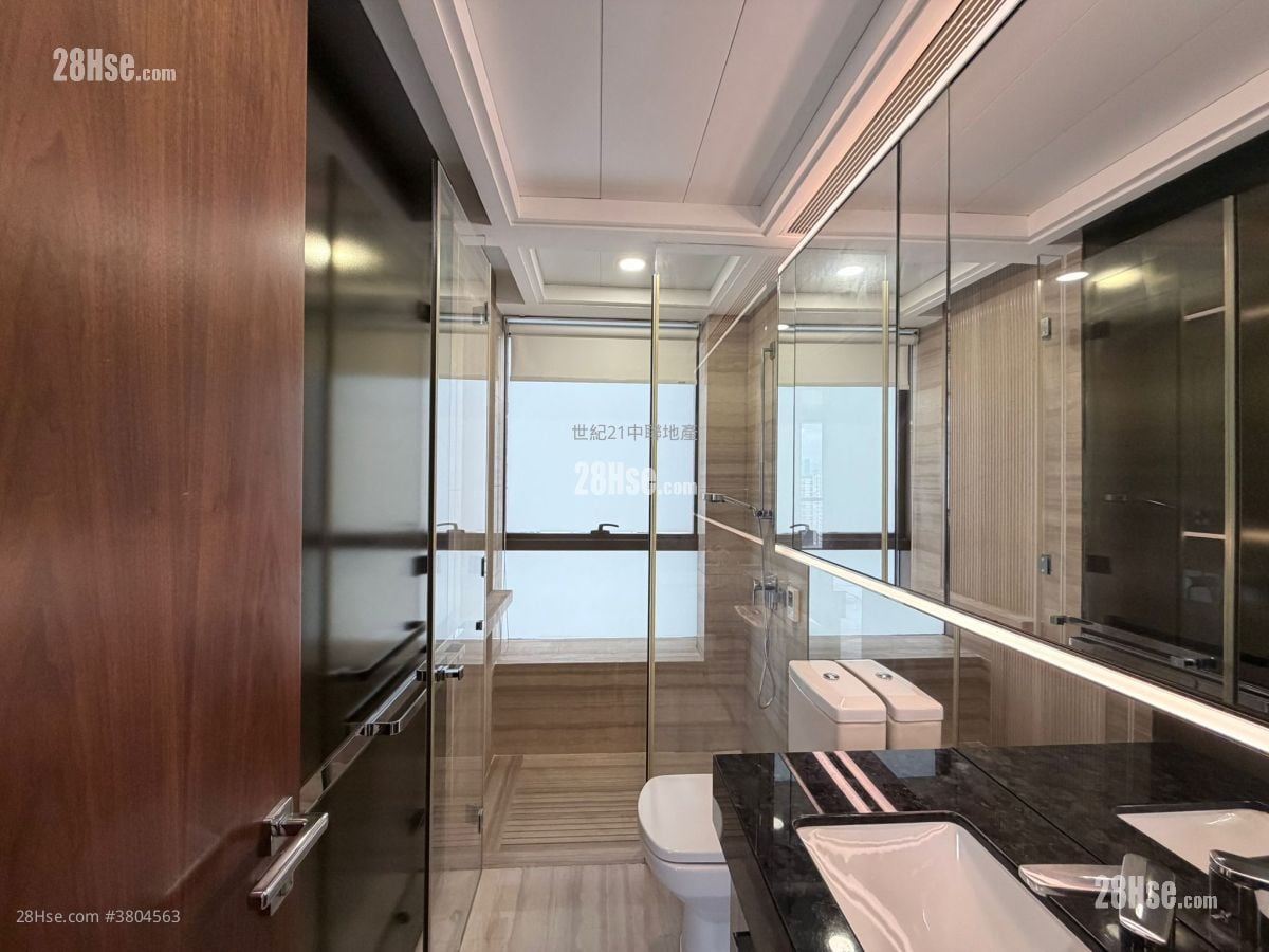 8 Chun Fai Terrace Sell 4 Bedrooms , 3 Bathrooms 1,542 ft²