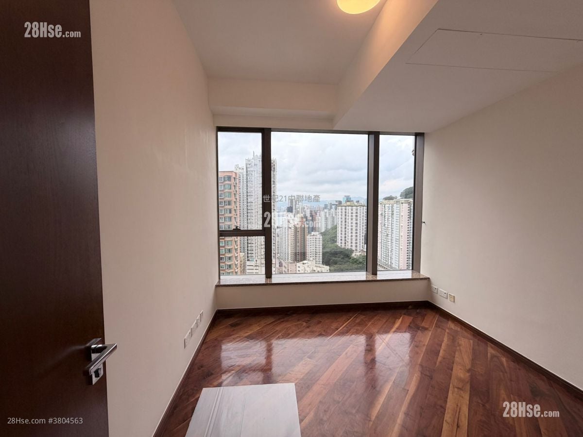 8 Chun Fai Terrace Sell 4 Bedrooms , 3 Bathrooms 1,542 ft²