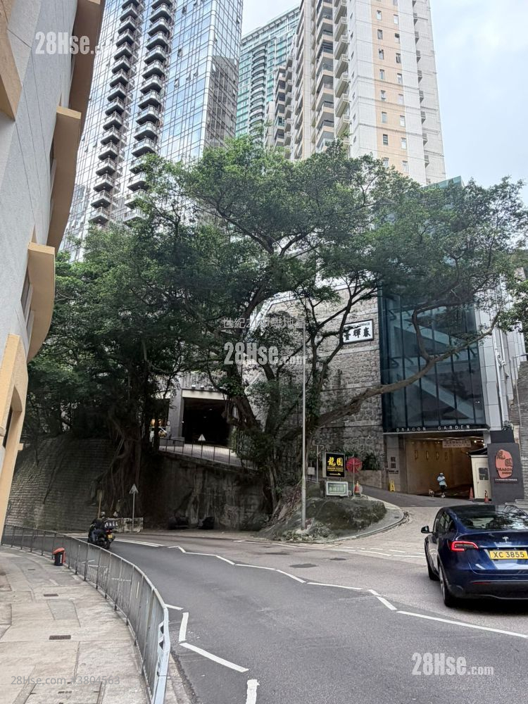 8 Chun Fai Terrace Sell 4 Bedrooms , 3 Bathrooms 1,542 ft²