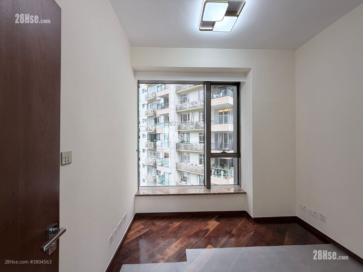 8 Chun Fai Terrace Sell 4 Bedrooms , 3 Bathrooms 1,542 ft²