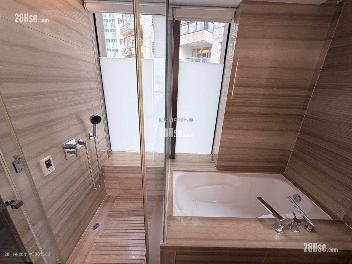 8 Chun Fai Terrace Sell 4 Bedrooms , 3 Bathrooms 1,542 ft²