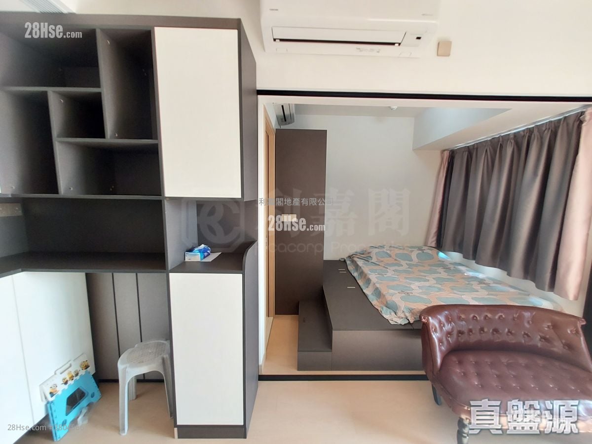 K. Summit Sell 1 Bedroom 293 ft²